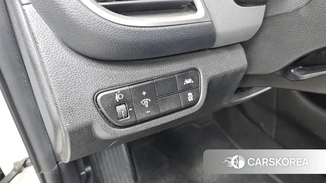 Kia Seltos 2022 Белый из Кореи, фото 6