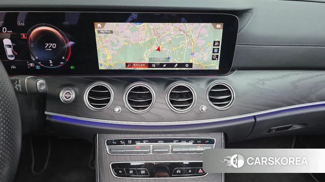 Mercedes-Benz E-Class W213 2021 Серый из Кореи, фото 6
