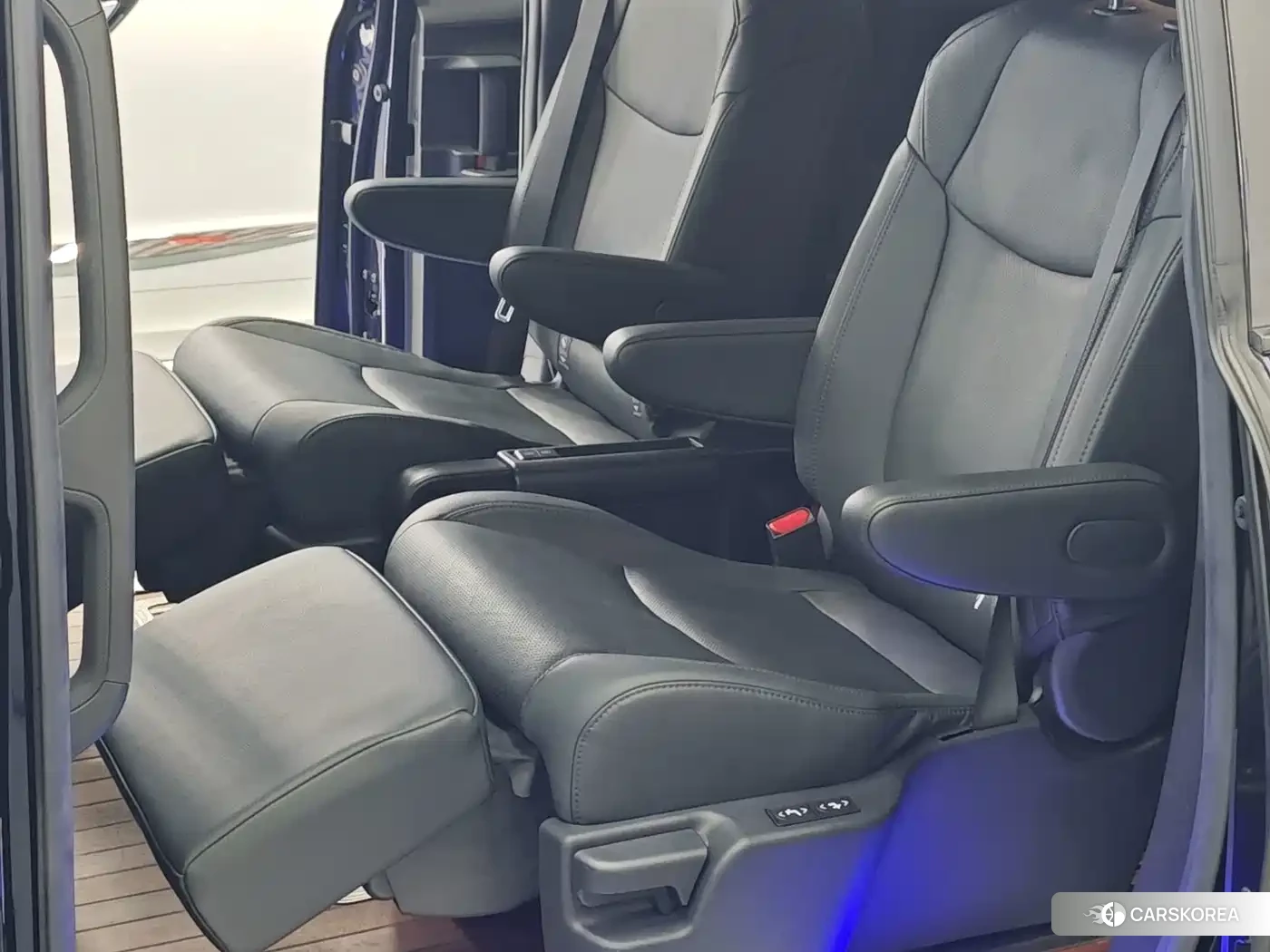 Toyota Sienna 2024 Синий из Китая, фото 6