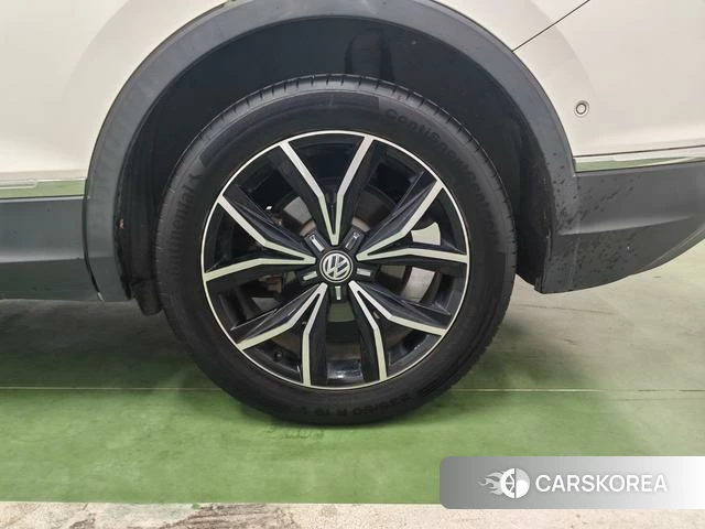 Volkswagen Tiguan L 2019 Белый из Китая, фото 6