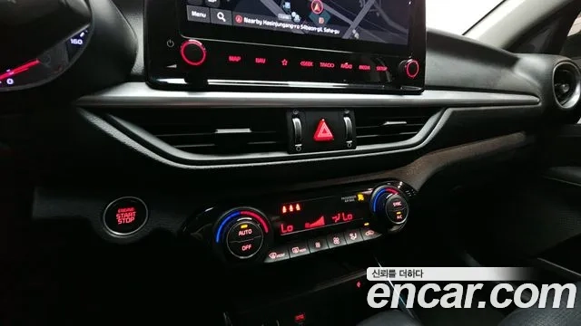 Kia The New K3 2nd generation 2021 Белый из Кореи, фото 6