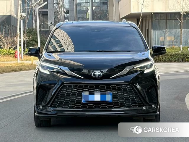 Toyota Grevia 2024 Черный из Китая, фото 6