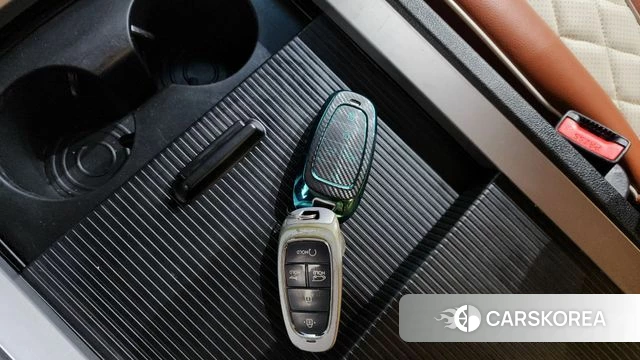 Hyundai Staria 2021 Белый из Кореи, фото 6