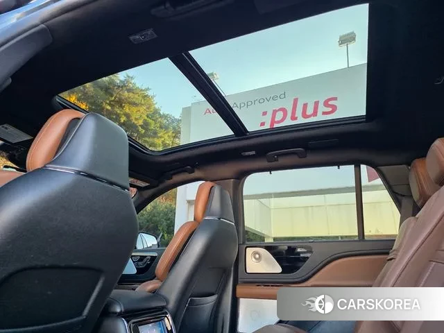 Lincoln Aviator 2nd generation 2023 Темно-зеленый из Кореи, фото 6