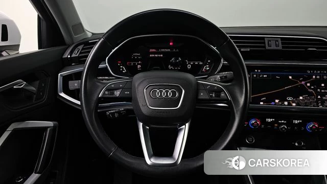 Audi Q3 (F3) 2023 Белый из Кореи, фото 6