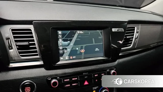 Kia Niro 2018 Белый из Кореи, фото 6