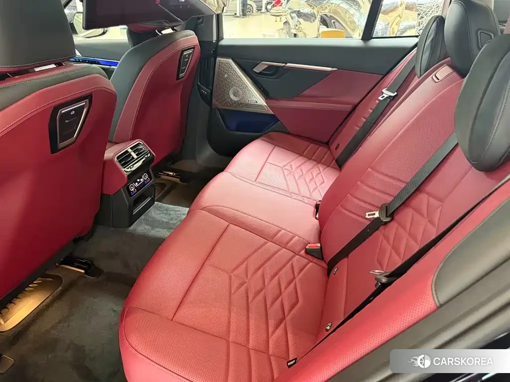 BMW 5 series 2025 Черный из Китая, фото 6