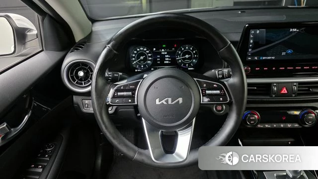 Kia The New K3 2nd generation 2021 Белый из Кореи, фото 6