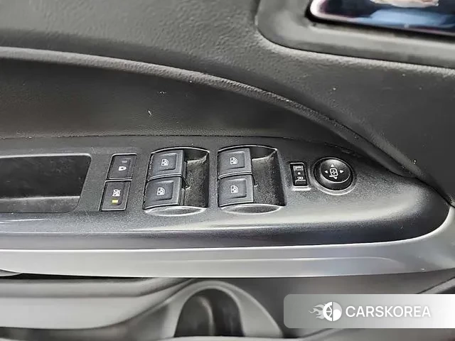 Chevrolet (GM Daewoo) Real New Colorado 2021 Красный из Кореи, фото 6