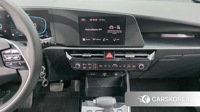 Kia Di Ol Nu Niro 2024 Серебристо-серый из Кореи, фото 6