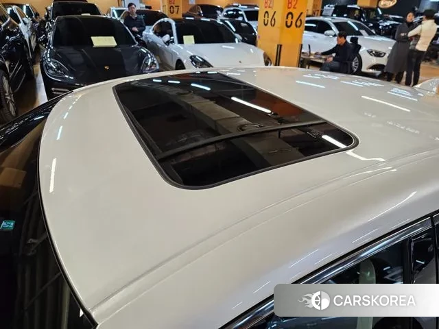 Lexus ES300h 7th generation 2025 Белый из Кореи, фото 6