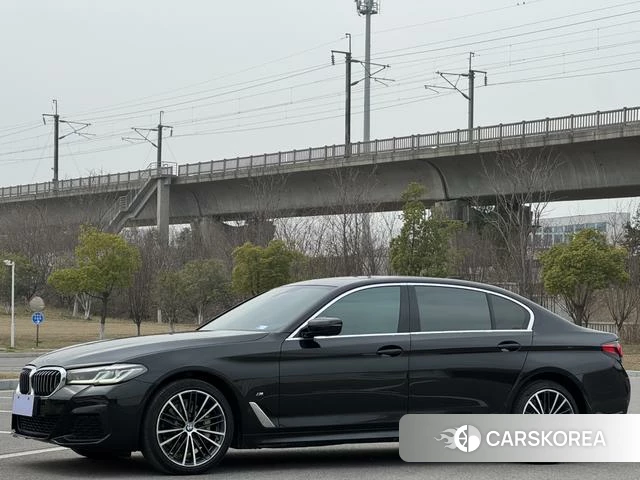 BMW 5 series 2022 Черный из Китая, фото 6