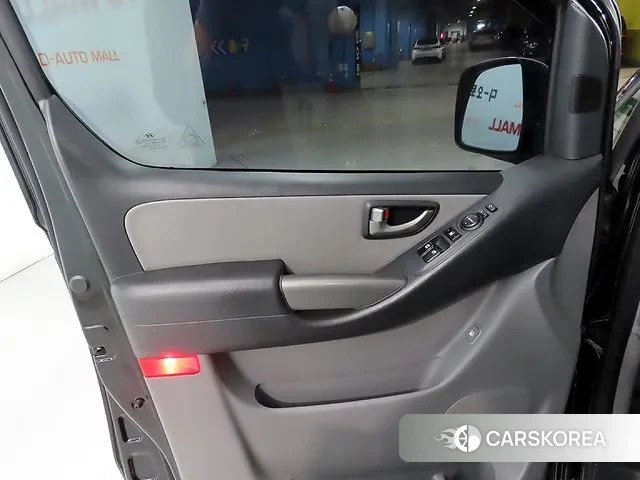 Hyundai The New Grand Starex 2019 Черный из Кореи, фото 6