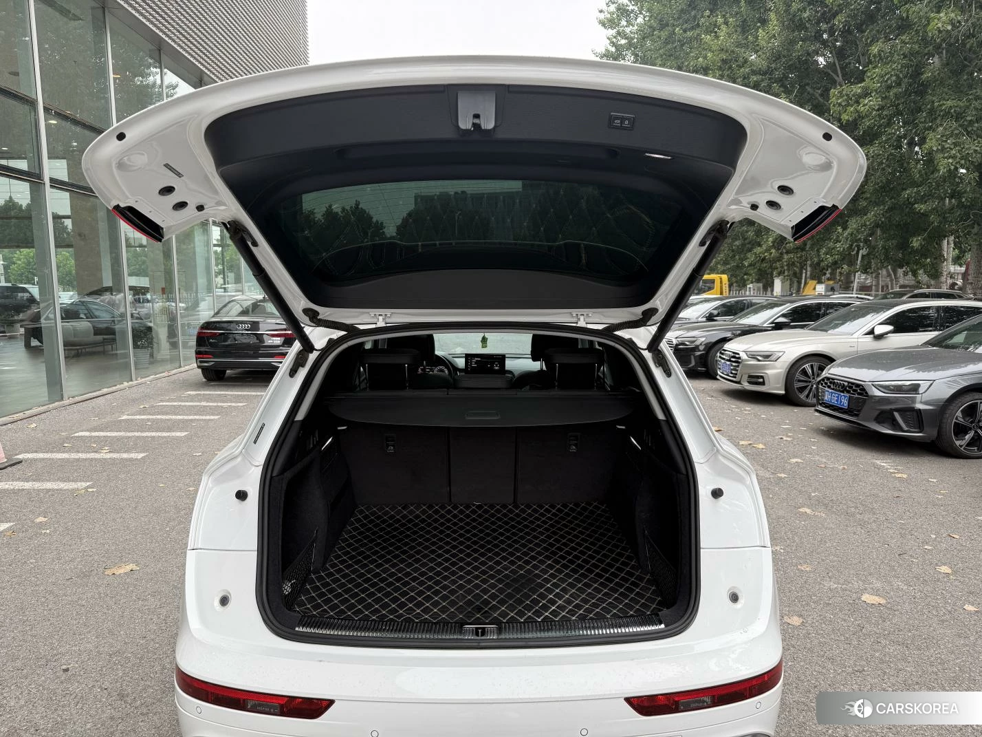 Audi Q5L 2021 Белый из Китая, фото 6
