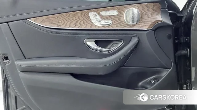 Mercedes-Benz E-Class W213 2022 Серый из Кореи, фото 6