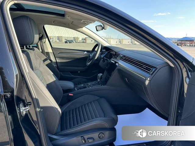 Volkswagen Magotan 2022 Черный из Китая, фото 6