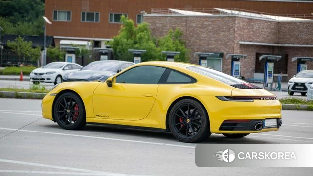 Porsche 911(992) 2021 Желтый из Кореи, фото 6