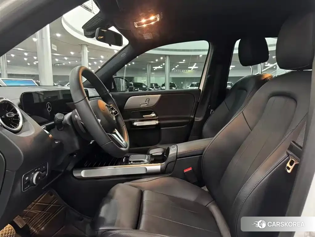 Mercedes-Benz GLB 2023 Белый из Китая, фото 6