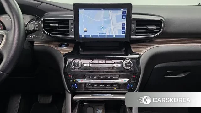 Ford Explorer 6th Generation 2023 Белый из Кореи, фото 6