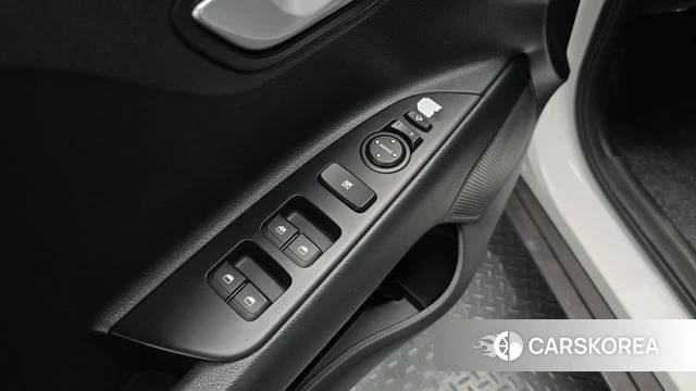 Kia Stonic 2020 Белый из Кореи, фото 6
