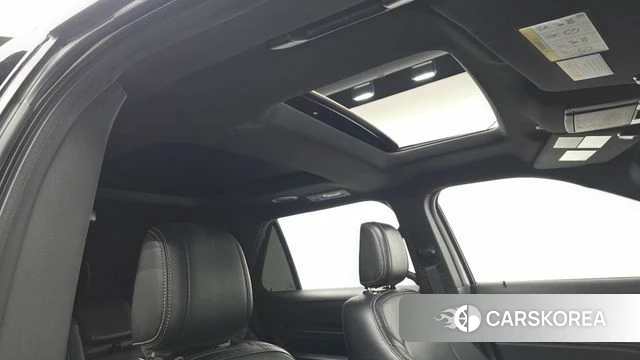 Ford Explorer 2018 Белый из Кореи, фото 6