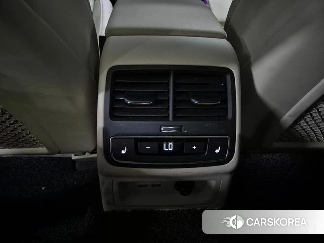 Audi A4 (B9) 2023 Белый из Кореи, фото 6