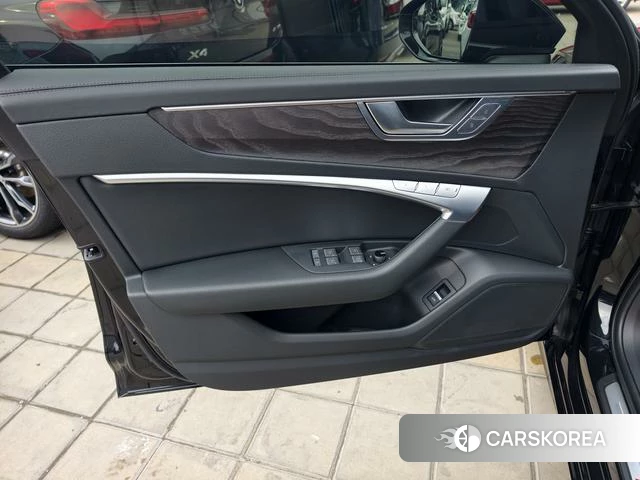 Audi A6L 2025 Черный из Китая, фото 6