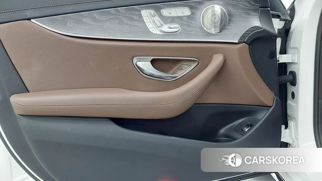 Mercedes-Benz E-Class W213 2023 Белый из Кореи, фото 6