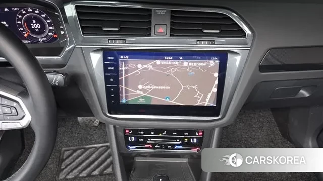 Volkswagen Tiguan second Generation 2022 Белый из Кореи, фото 6