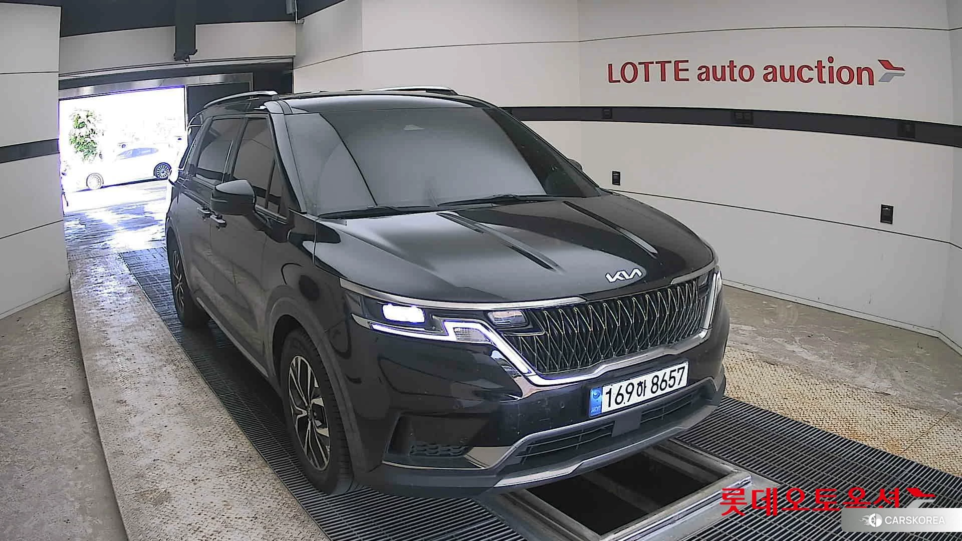 Kia Carnival 2023 Aurora Black Pearl из Кореи, фото 6