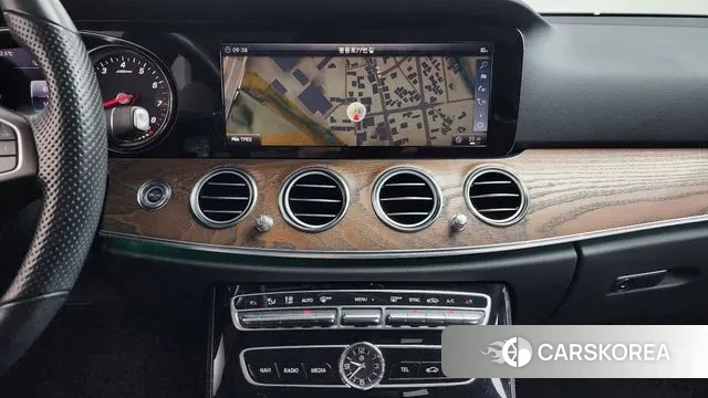 Mercedes-Benz E-Class W213 2018 Черный из Кореи, фото 6