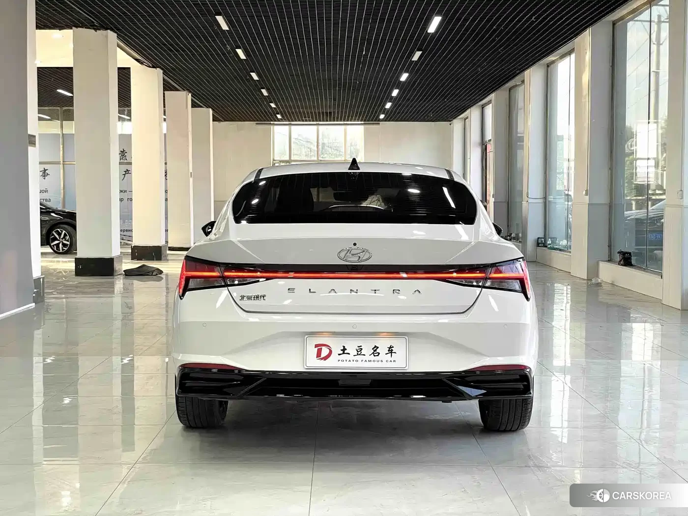 Hyundai Elantra 2022 Белый из Китая, фото 6