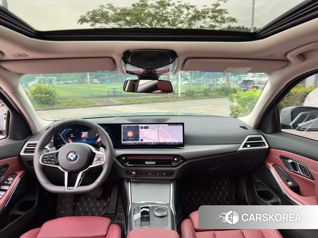 BMW 3 series 2025 Темно-серый из Китая, фото 6
