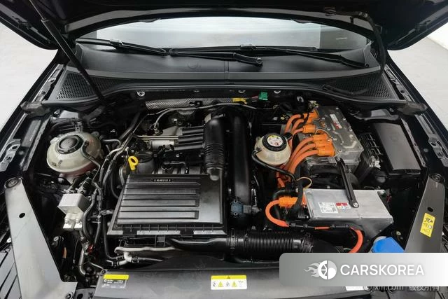 Volkswagen Magotan PHEV 2023 Черный из Китая, фото 6
