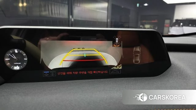 Lexus UX250h id 3795622 из Кореи 6