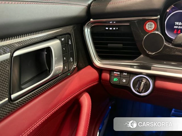 Porsche Panamera (971) 2023 Серебряный из Кореи, фото 6