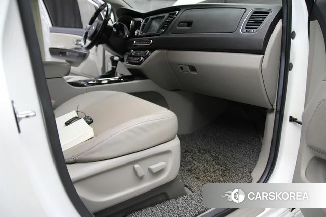 Kia The New Carnival 2018 Белый из Кореи, фото 6