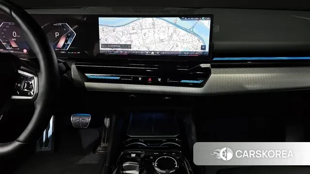 BMW 5 Series (G60) 2023 Синий из Кореи, фото 6