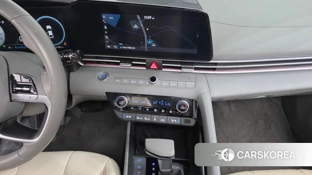 Hyundai Avante Hybrid (CN7) 2023 Белый из Кореи, фото 6