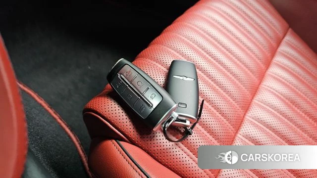 Genesis The New G70 2023 Серебристо-серый из Кореи, фото 6