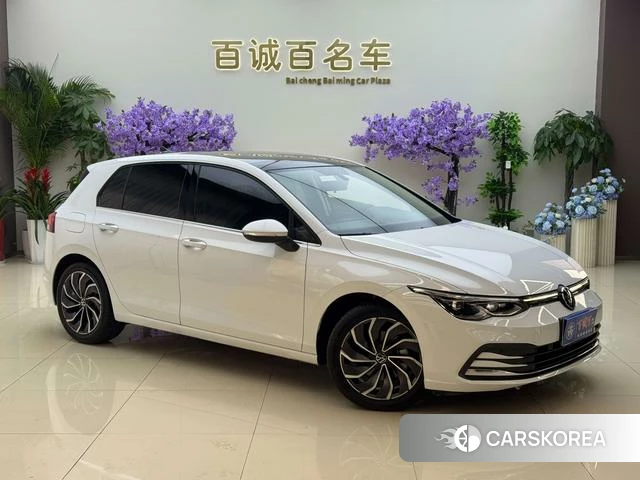 Volkswagen Golf 2022 Белый из Китая, фото 6