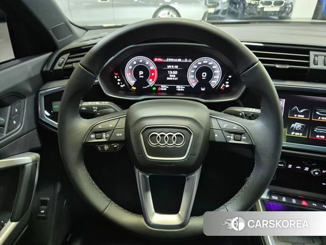 Audi Q3 (F3) 2025 Белый из Кореи, фото 6