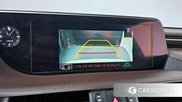 Lexus ES300h 7th generation 2020 Белый из Кореи, фото 6