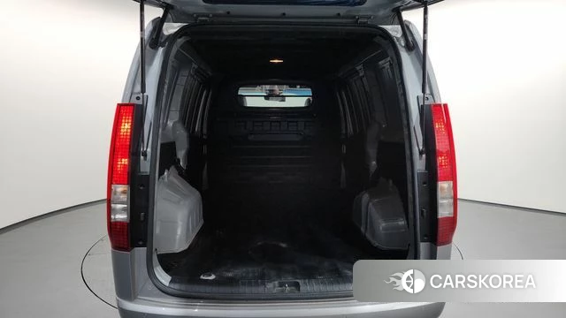 Hyundai Staria 2024 Серебристо-серый из Кореи, фото 6