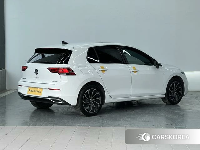 Volkswagen Golf 2023 Белый из Китая, фото 6