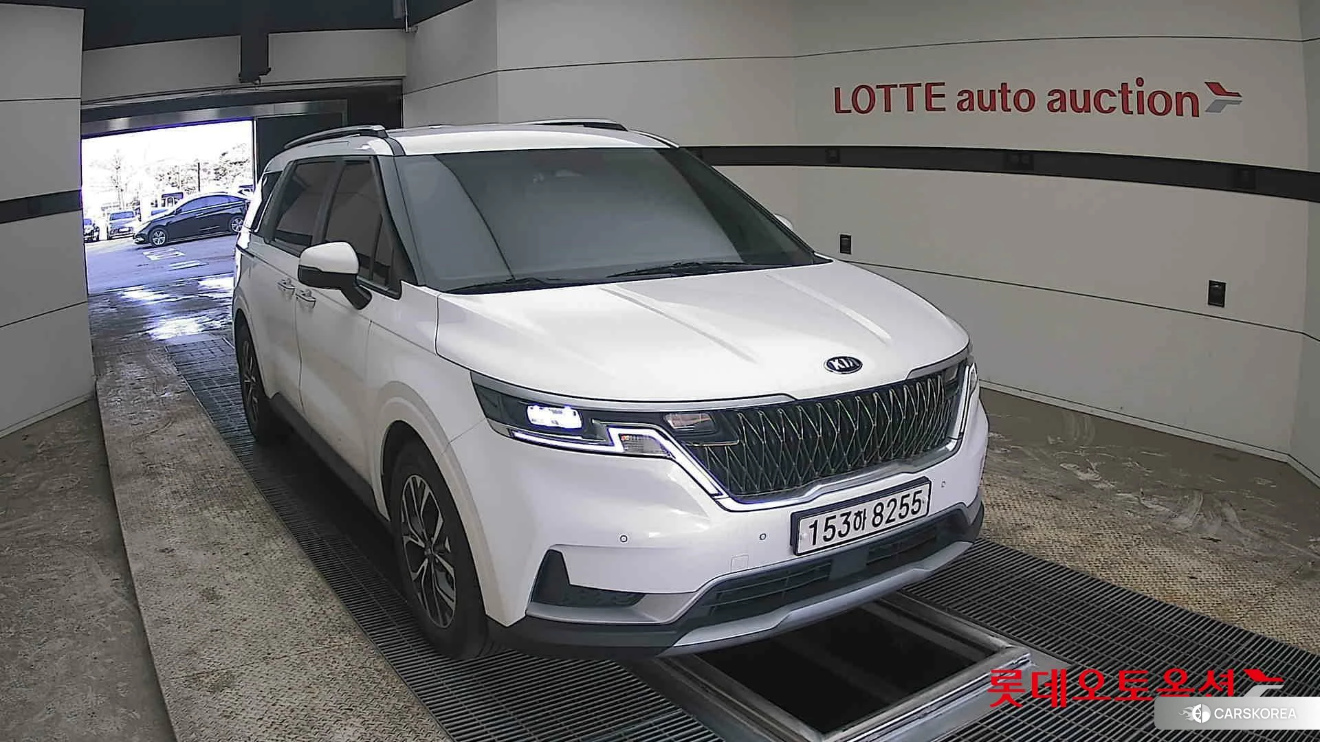 Kia Carnival 2021 Snow White Pearl (optional) из Кореи, фото 6