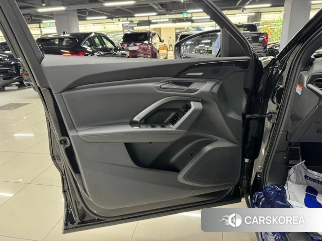 Audi Q5 (80A) 2025 Черный из Кореи, фото 6