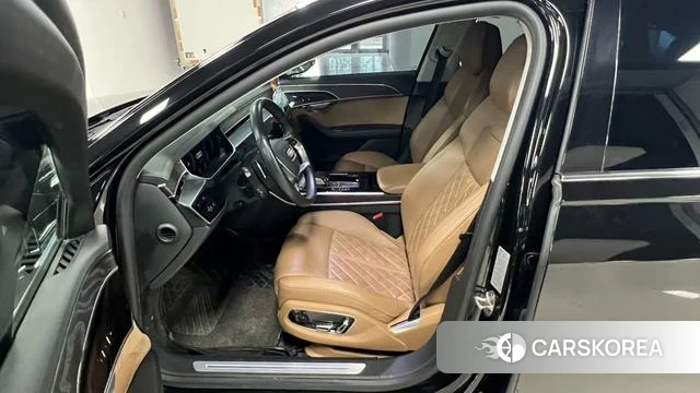 Audi A8 2021 Черный из Китая, фото 6
