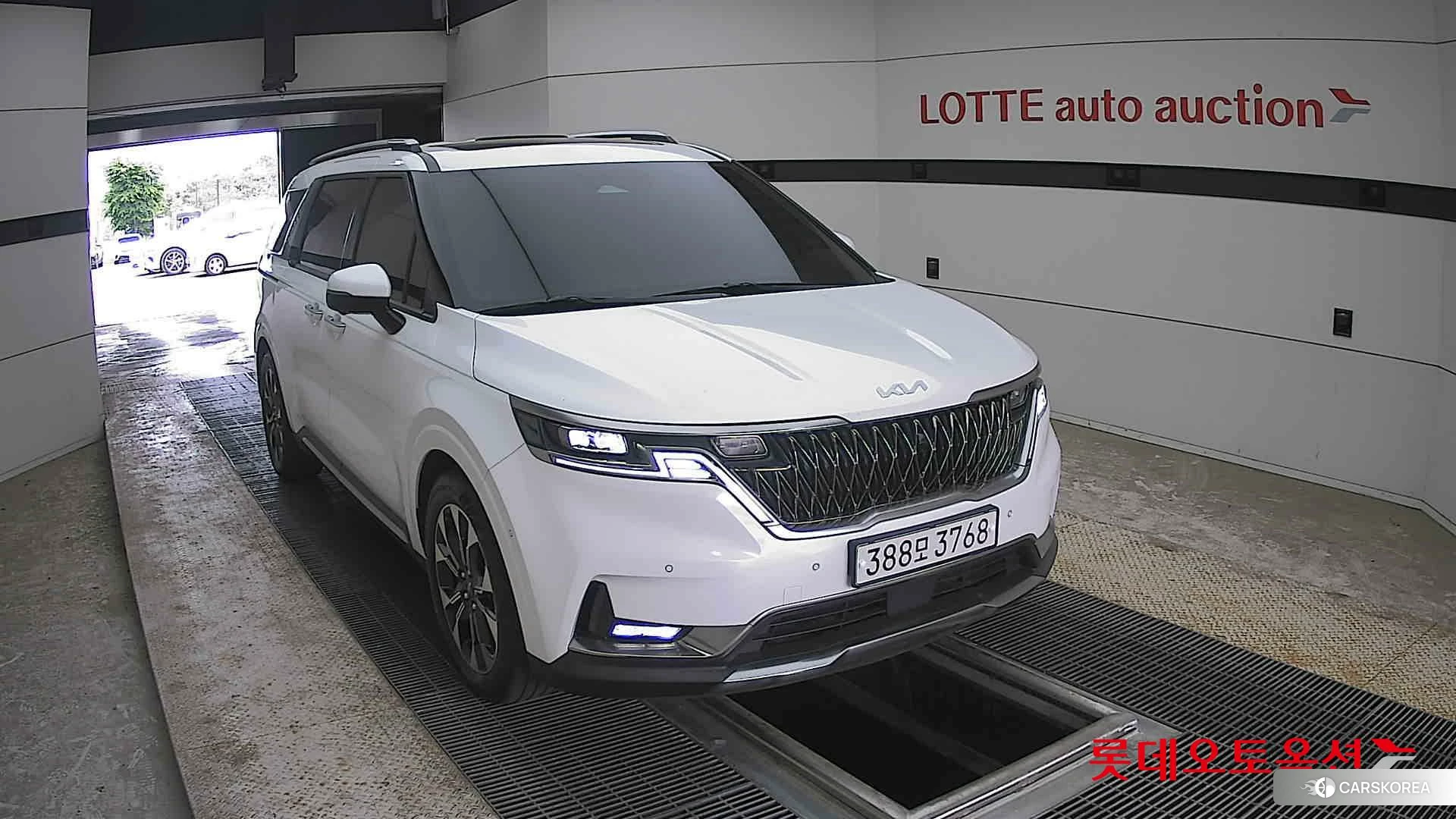 Kia Carnival 2023 Белый из Кореи, фото 6
