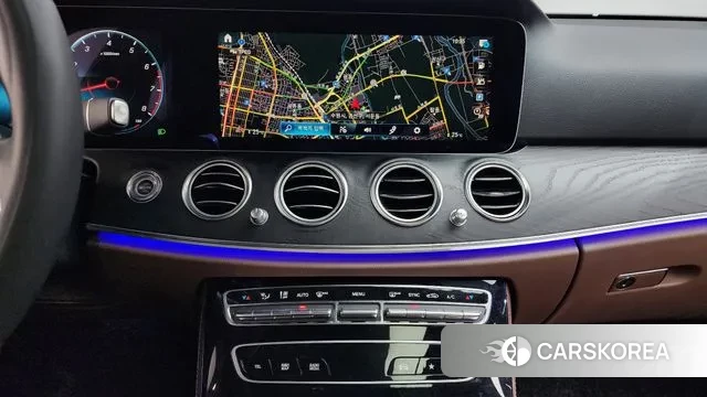 Mercedes-Benz E-Class W213 2022 Белый из Кореи, фото 6